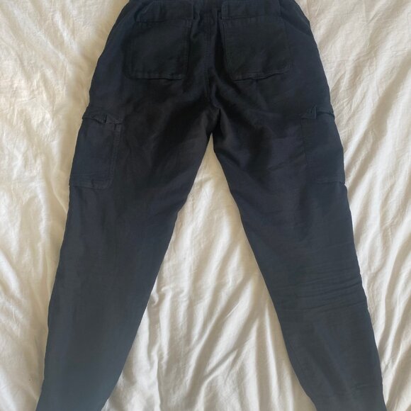 Aritzia Community Black Joggers — Size M - Picture 2 of 3